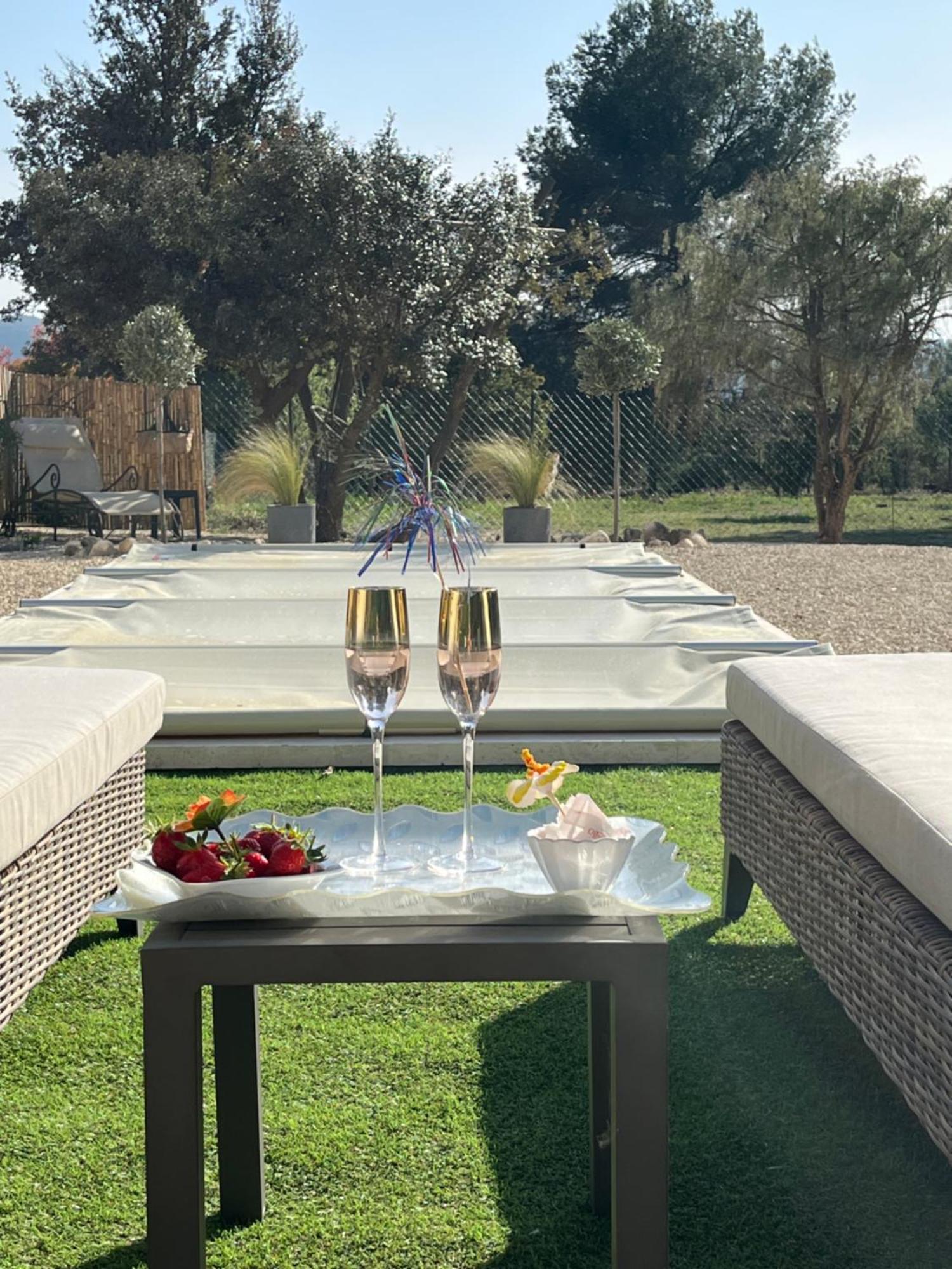Апартаменты L'Amanderaie Piscine Privee A Cote De Lourmarin Luberon Кадне Экстерьер фото