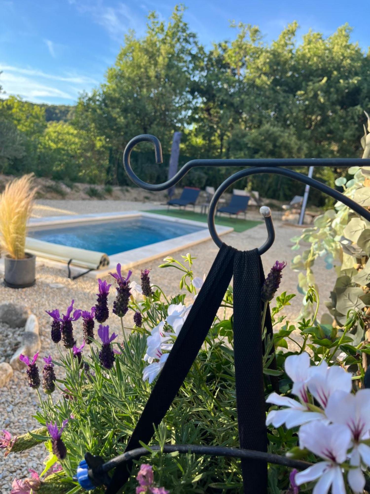 Апартаменты L'Amanderaie Piscine Privee A Cote De Lourmarin Luberon Кадне Экстерьер фото